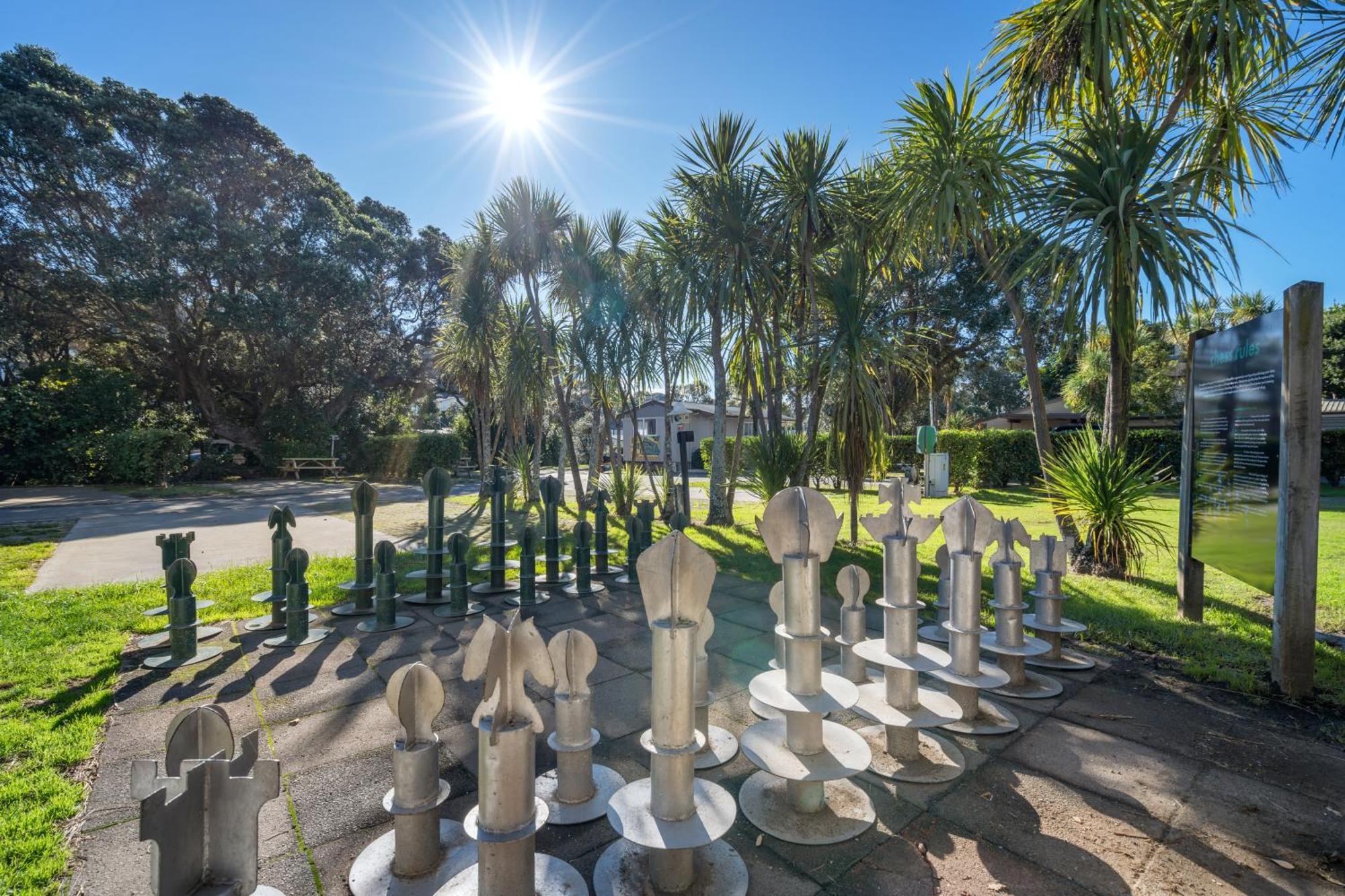 Tasman Holiday Parks - Waihi Beach 外观 照片 The sculpture park at the University of Sunshine Coast