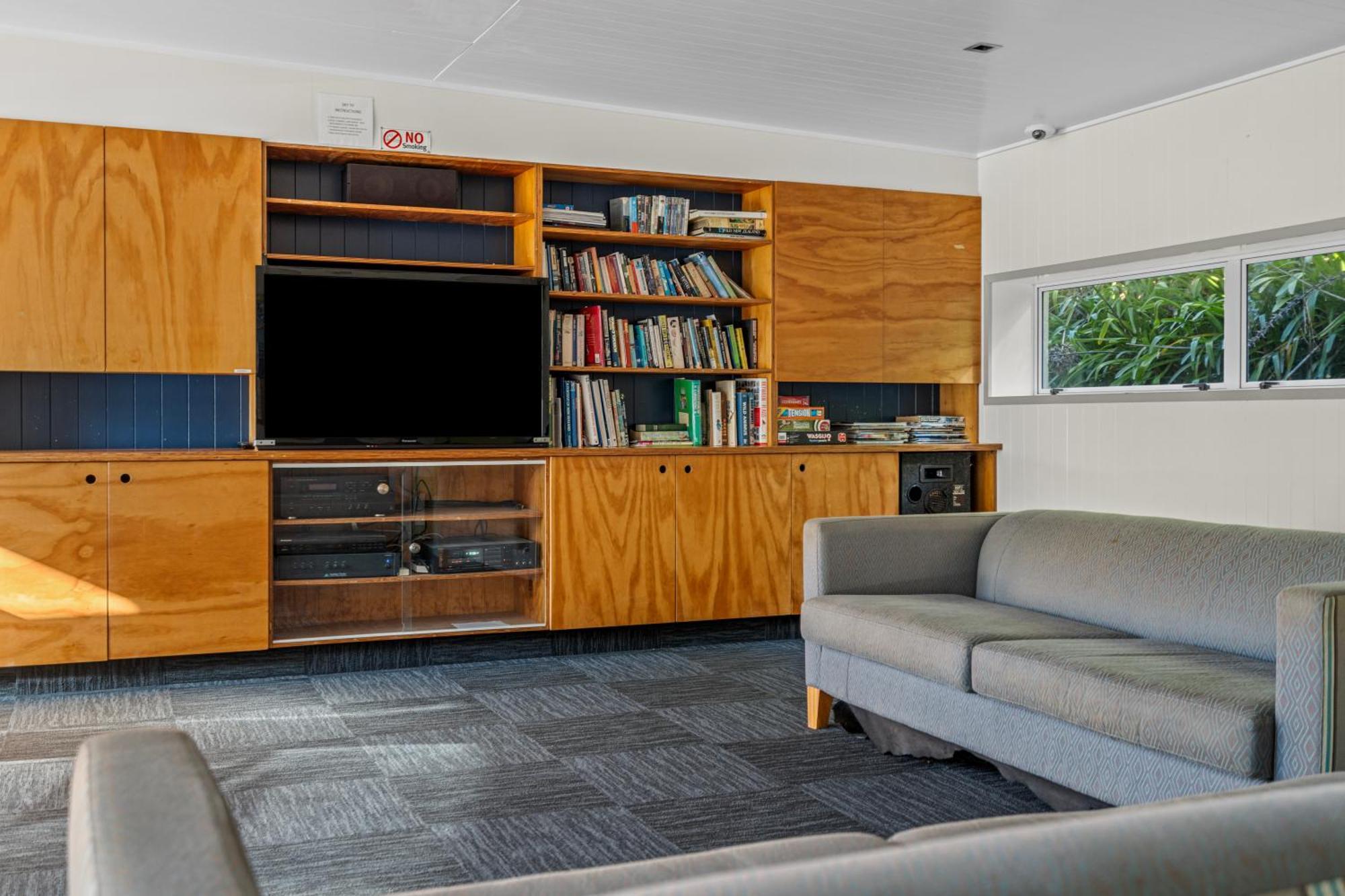 Tasman Holiday Parks - Waihi Beach 外观 照片 The interior of the house