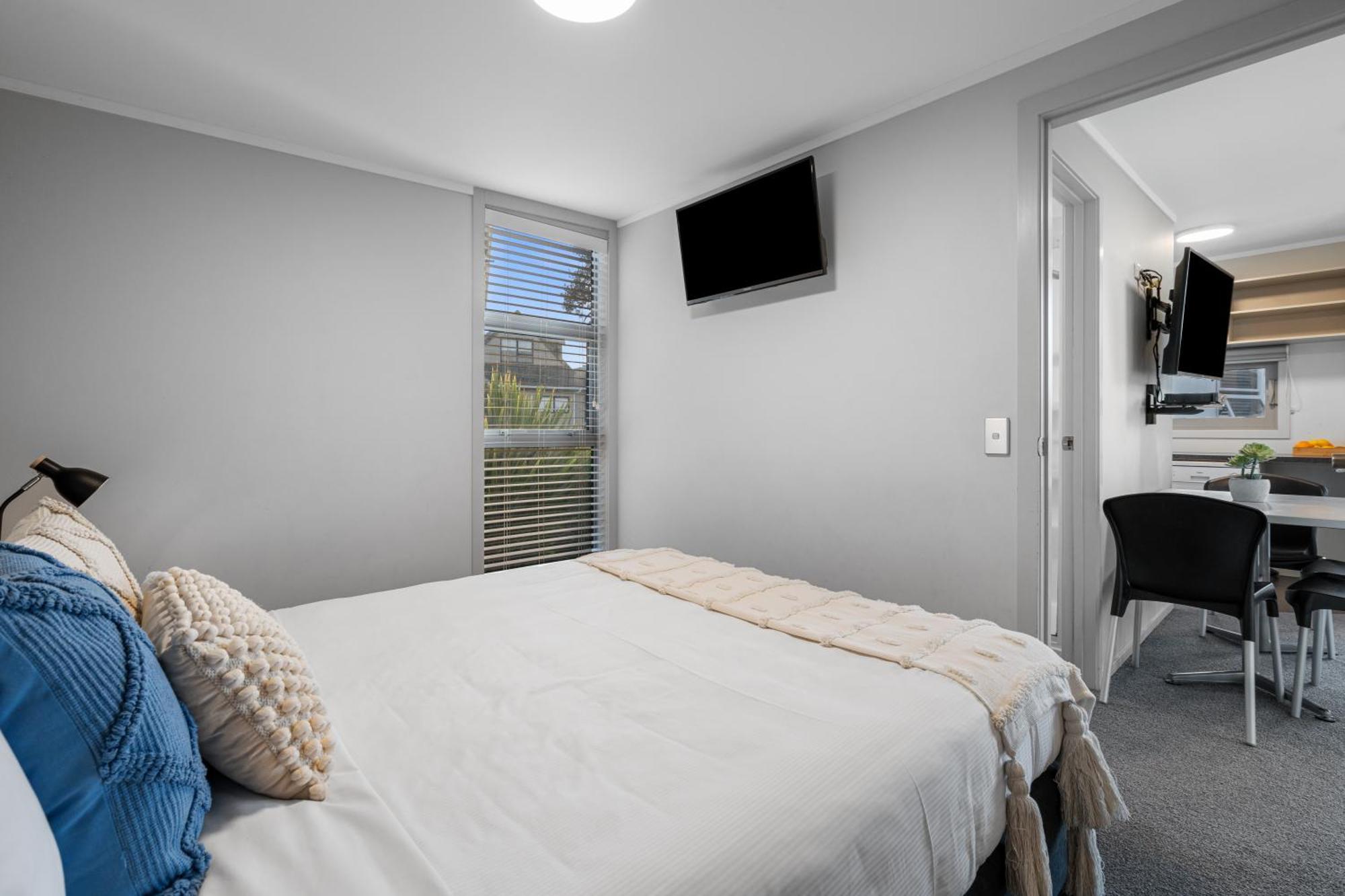 Tasman Holiday Parks - Waihi Beach 外观 照片 A bedroom in a typical apartment