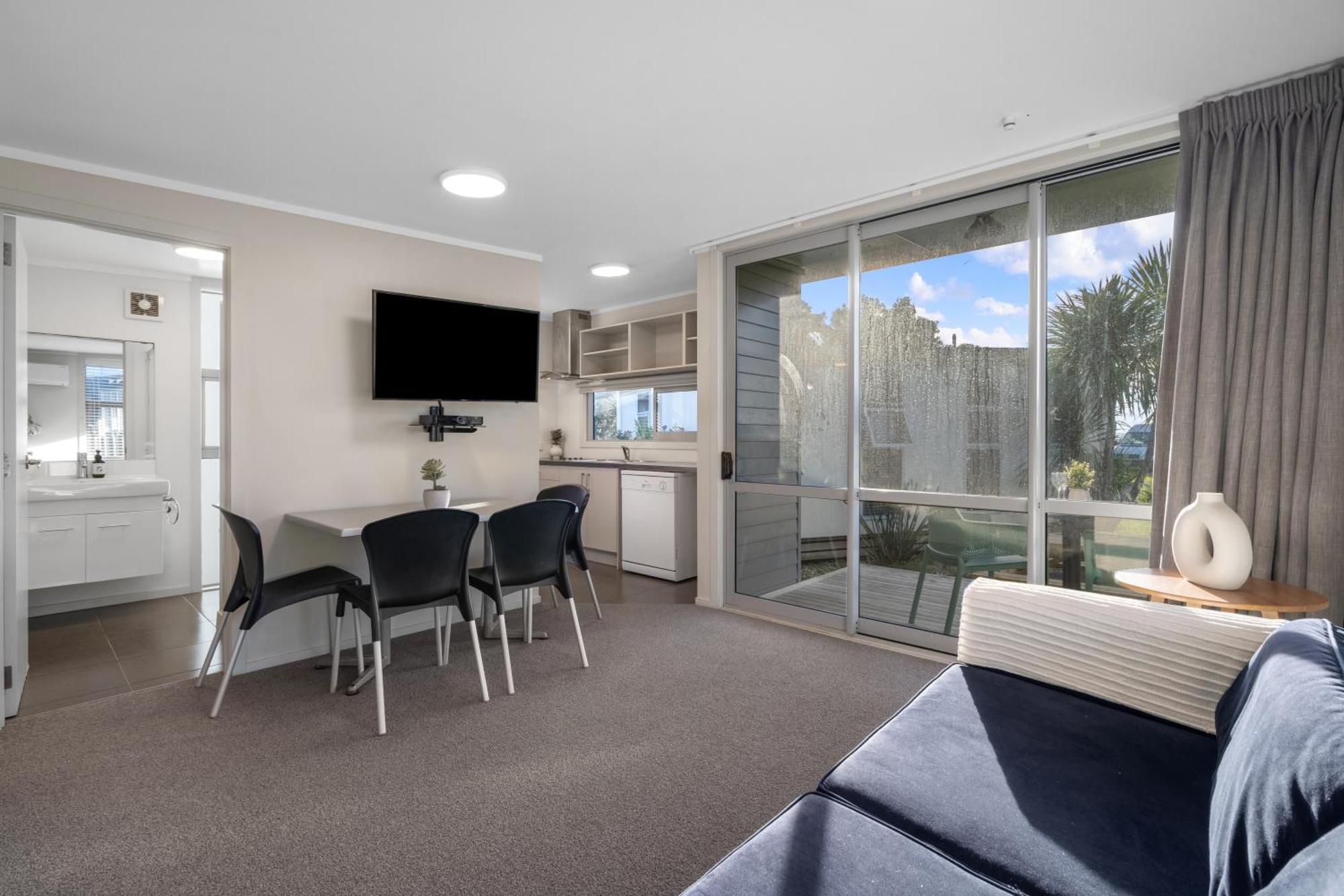 Tasman Holiday Parks - Waihi Beach 外观 照片 A typical one-bedroom apartment at the hotel