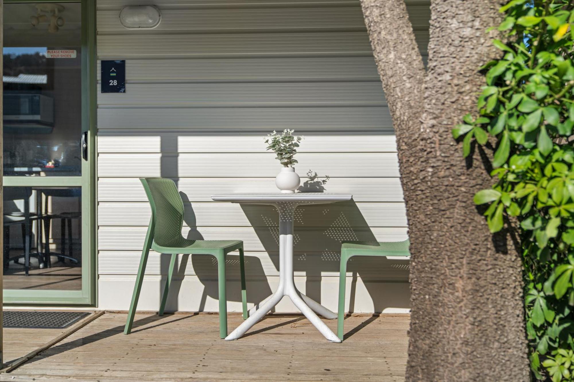 Tasman Holiday Parks - Waihi Beach 外观 照片 Trill table